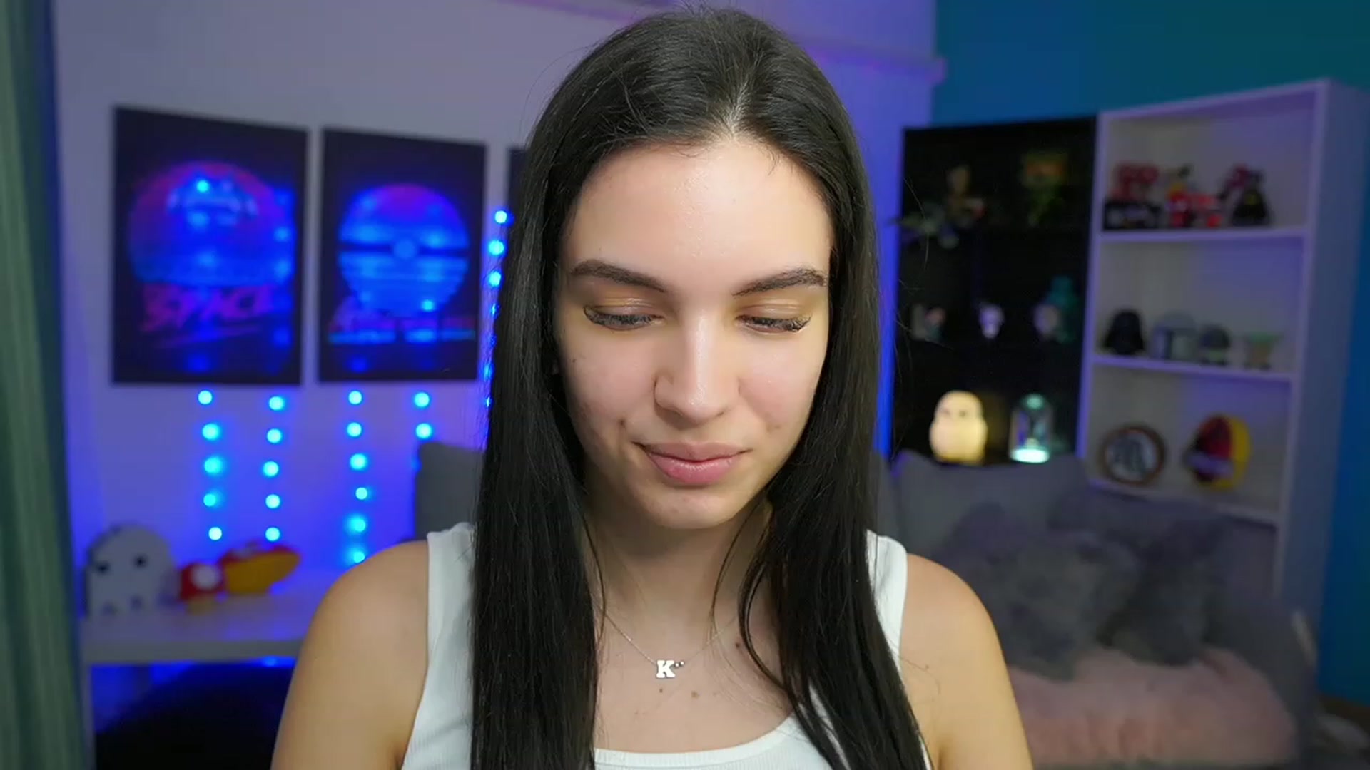 Gallery image thumbnail from Kylie_Quinn's myfreecams stream on, 03/15/2023, 15:39 image 2 of 20