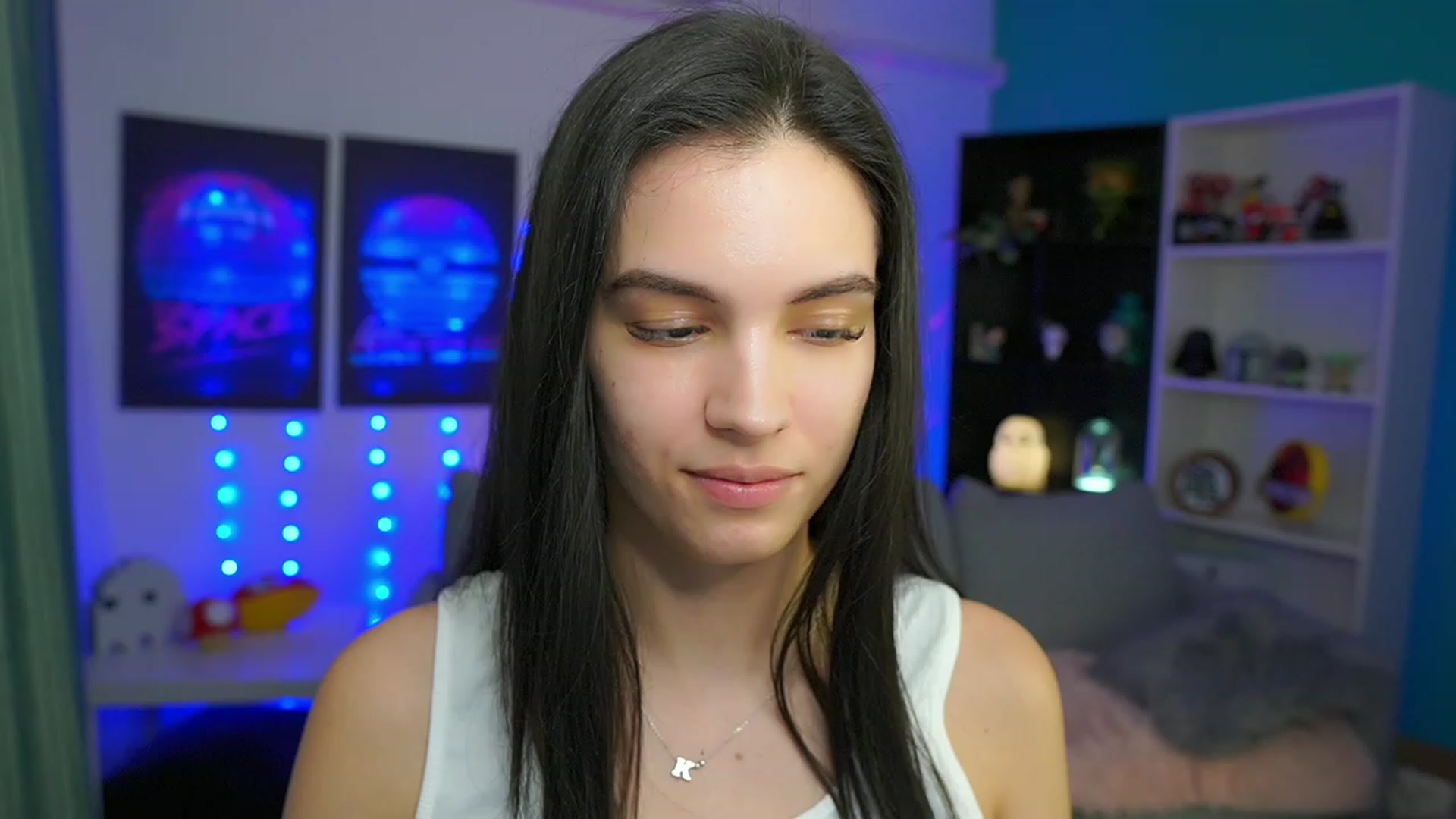 Gallery image thumbnail from Kylie_Quinn's myfreecams stream on, 03/15/2023, 19:07 image 4 of 20