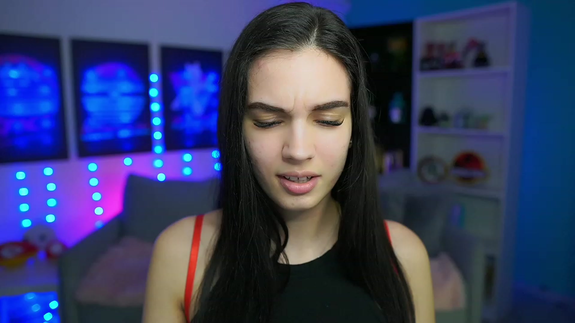 Gallery image thumbnail from Kylie_Quinn's myfreecams stream on, 03/17/2023, 22:22 image 4 of 20