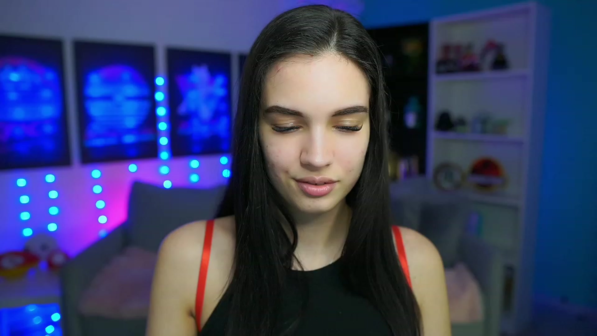 Gallery image thumbnail from Kylie_Quinn's myfreecams stream on, 03/17/2023, 22:22 image 2 of 20