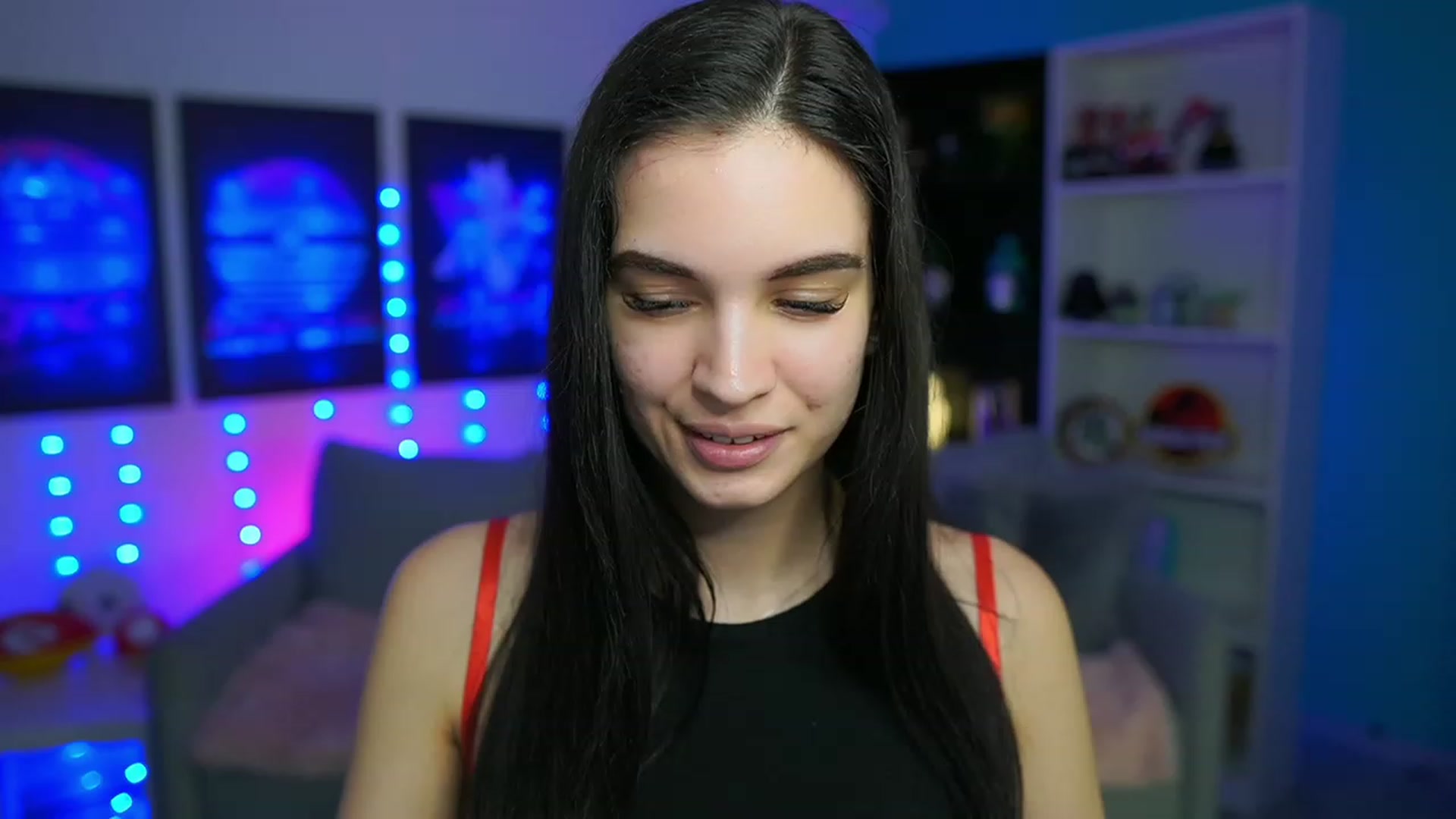Gallery image thumbnail from Kylie_Quinn's myfreecams stream on, 03/17/2023, 22:22 image 19 of 20
