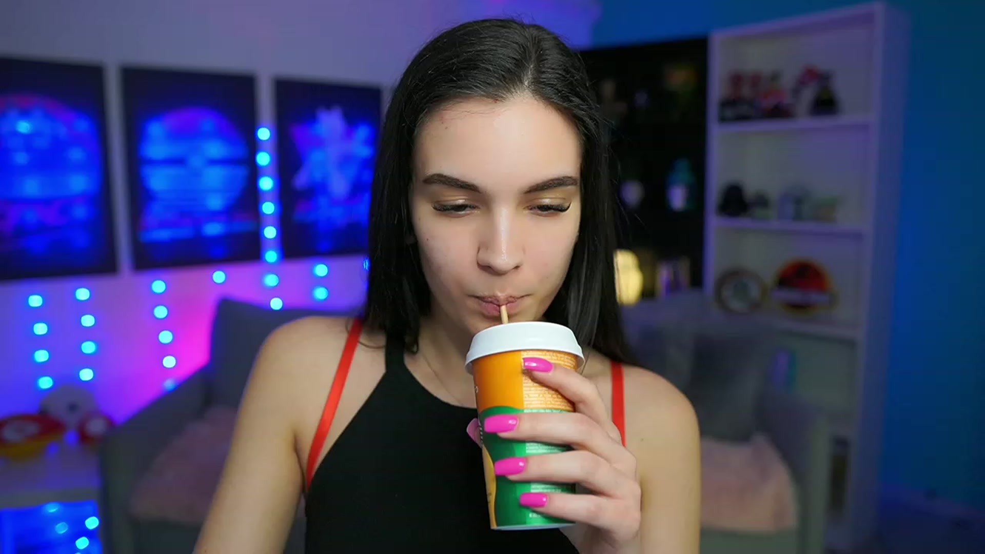 Gallery image thumbnail from Kylie_Quinn's myfreecams stream on, 03/17/2023, 23:07 image 16 of 20