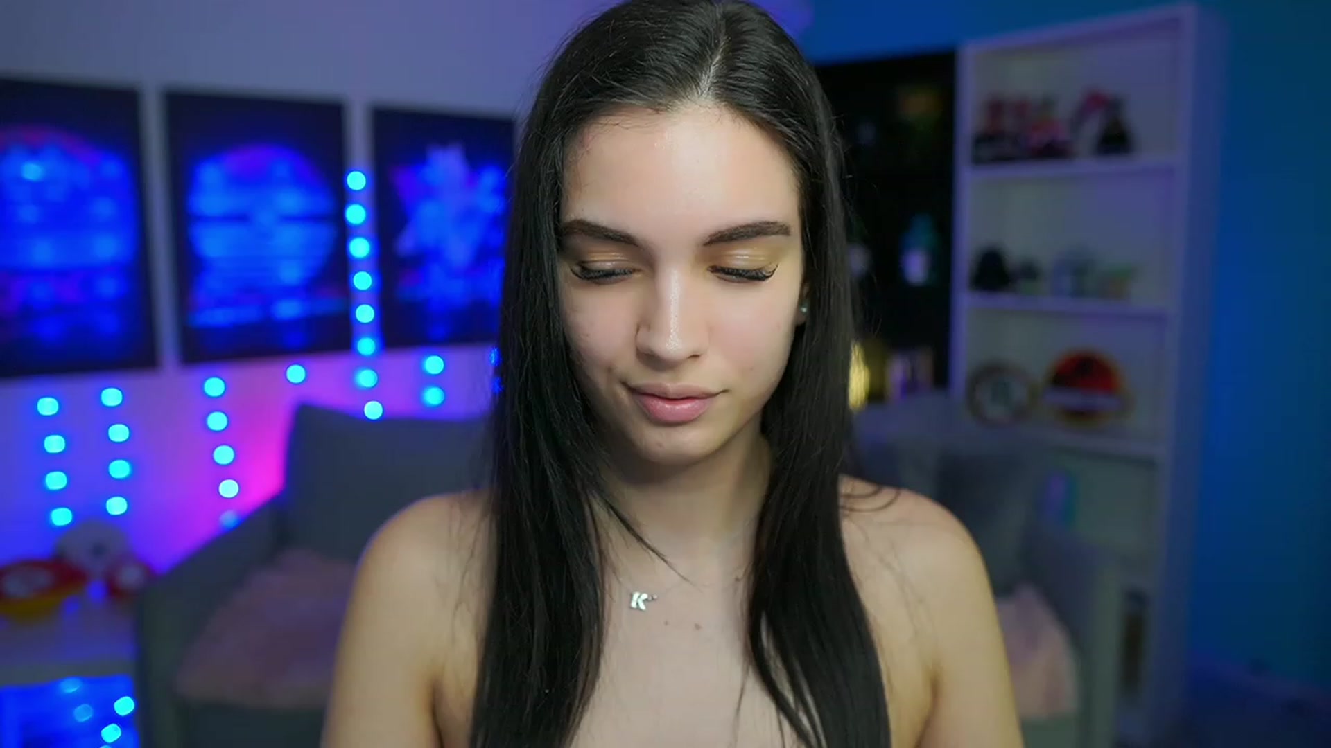Gallery image thumbnail from Kylie_Quinn's myfreecams stream on, 03/17/2023, 23:07 image 13 of 20