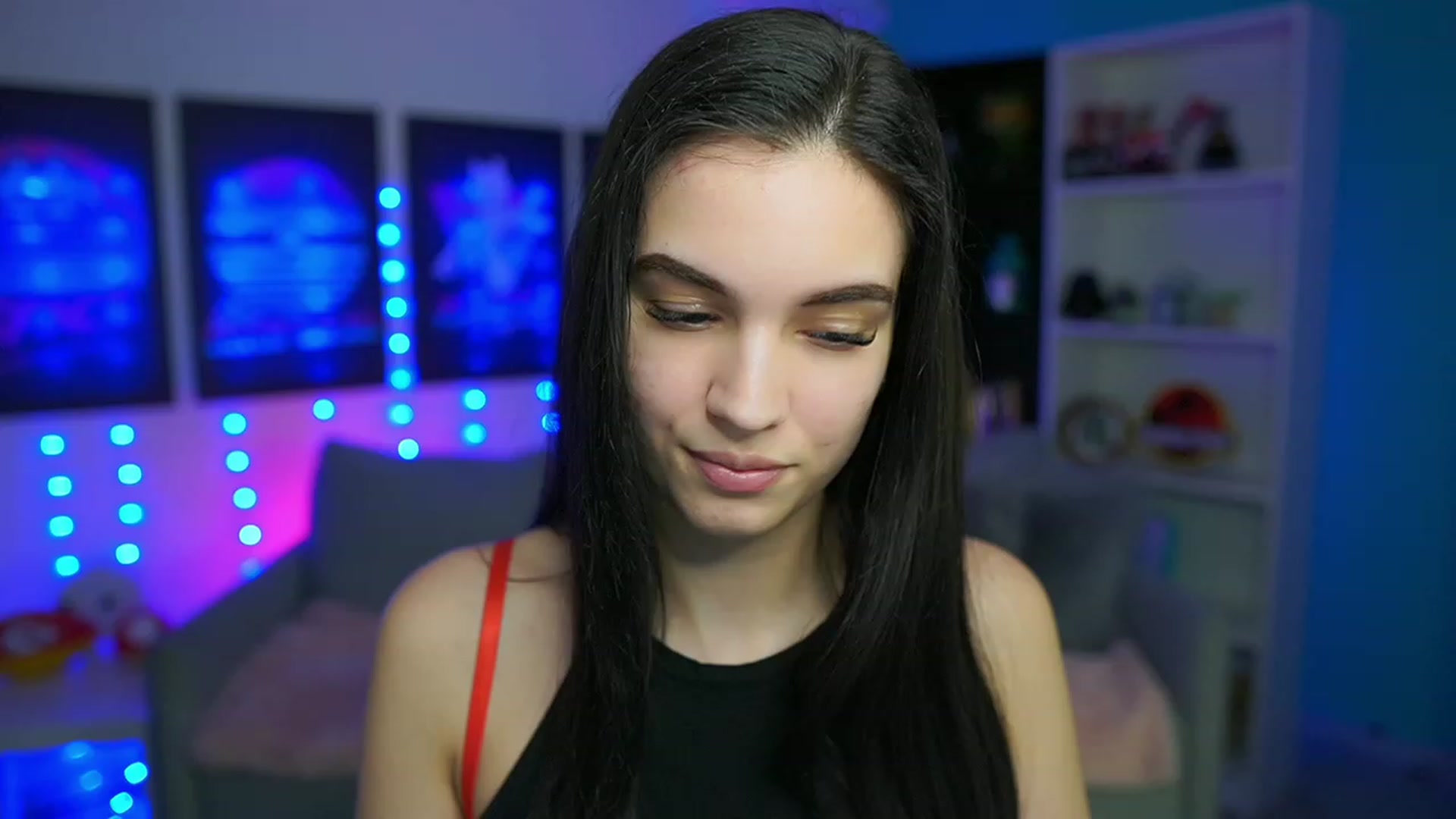 Gallery image thumbnail from Kylie_Quinn's myfreecams stream on, 03/17/2023, 23:07 image 20 of 20