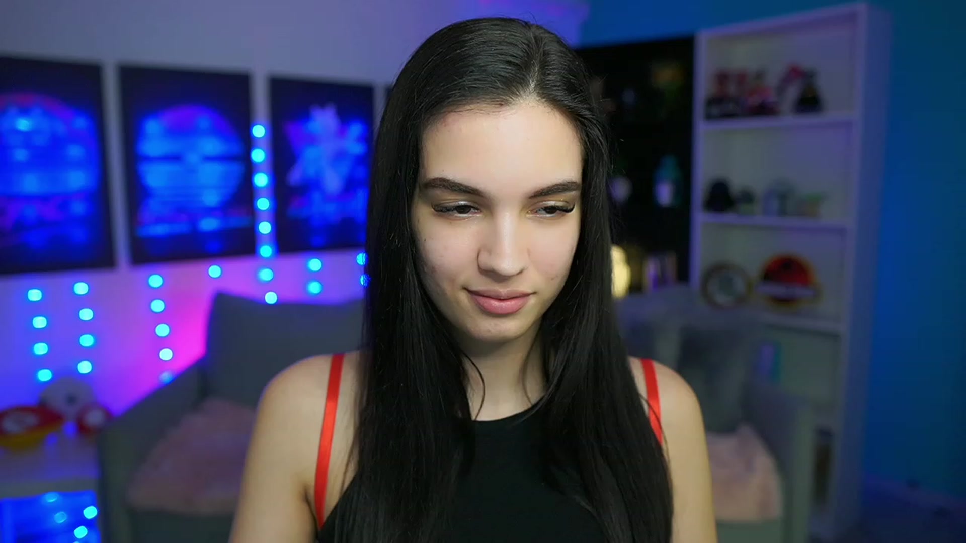 Gallery image thumbnail from Kylie_Quinn's myfreecams stream on, 03/18/2023, 24:26 image 10 of 20