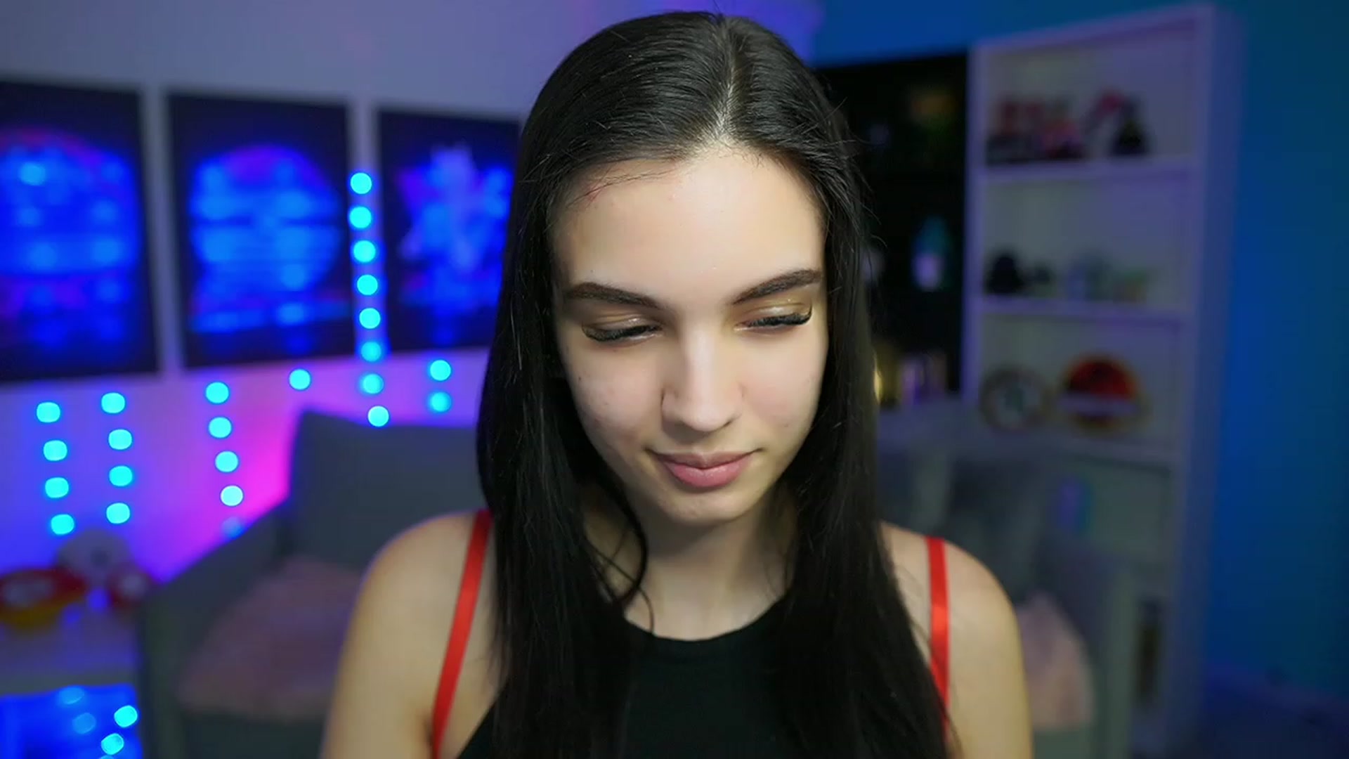 Gallery image thumbnail from Kylie_Quinn's myfreecams stream on, 03/18/2023, 24:26 image 5 of 20
