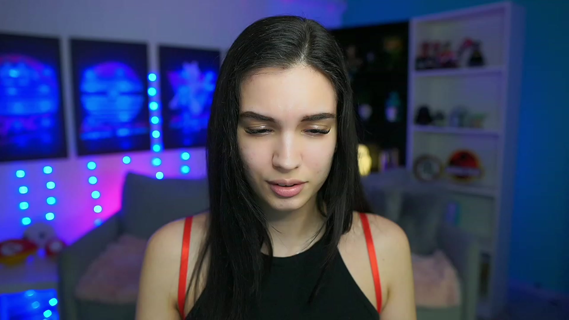 Gallery image thumbnail from Kylie_Quinn's myfreecams stream on, 03/18/2023, 24:26 image 18 of 20