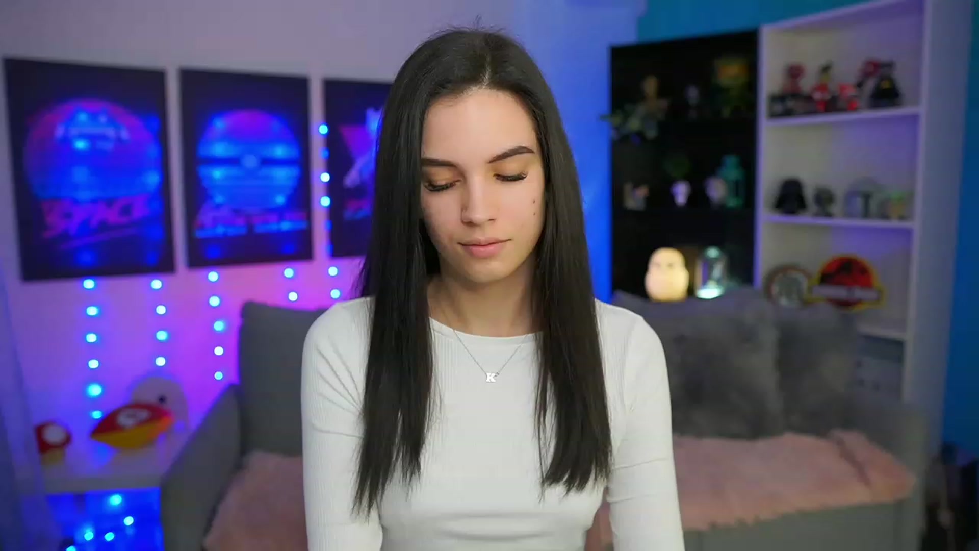 Gallery image thumbnail from Kylie_Quinn's myfreecams stream on, 03/19/2023, 20:36 image 13 of 20