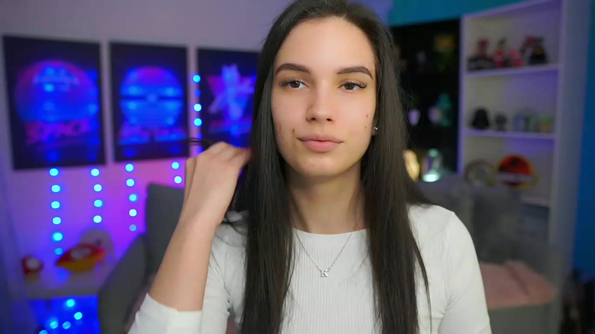 Gallery image thumbnail from Kylie_Quinn's myfreecams stream on, 03/19/2023, 20:36 image 5 of 20