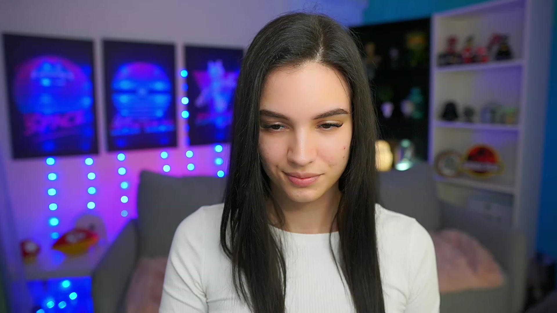 Gallery image thumbnail from Kylie_Quinn's myfreecams stream on, 03/19/2023, 21:43 image 9 of 20