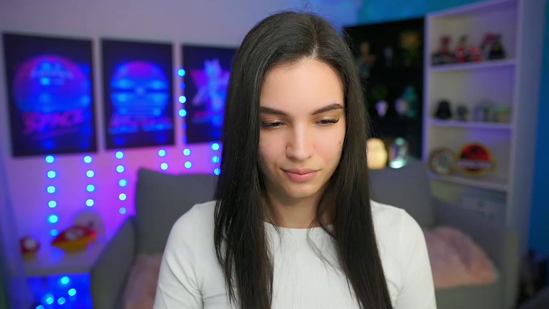 Gallery image thumbnail from Kylie_Quinn's myfreecams stream on, 03/19/2023, 21:43 image 11 of 20