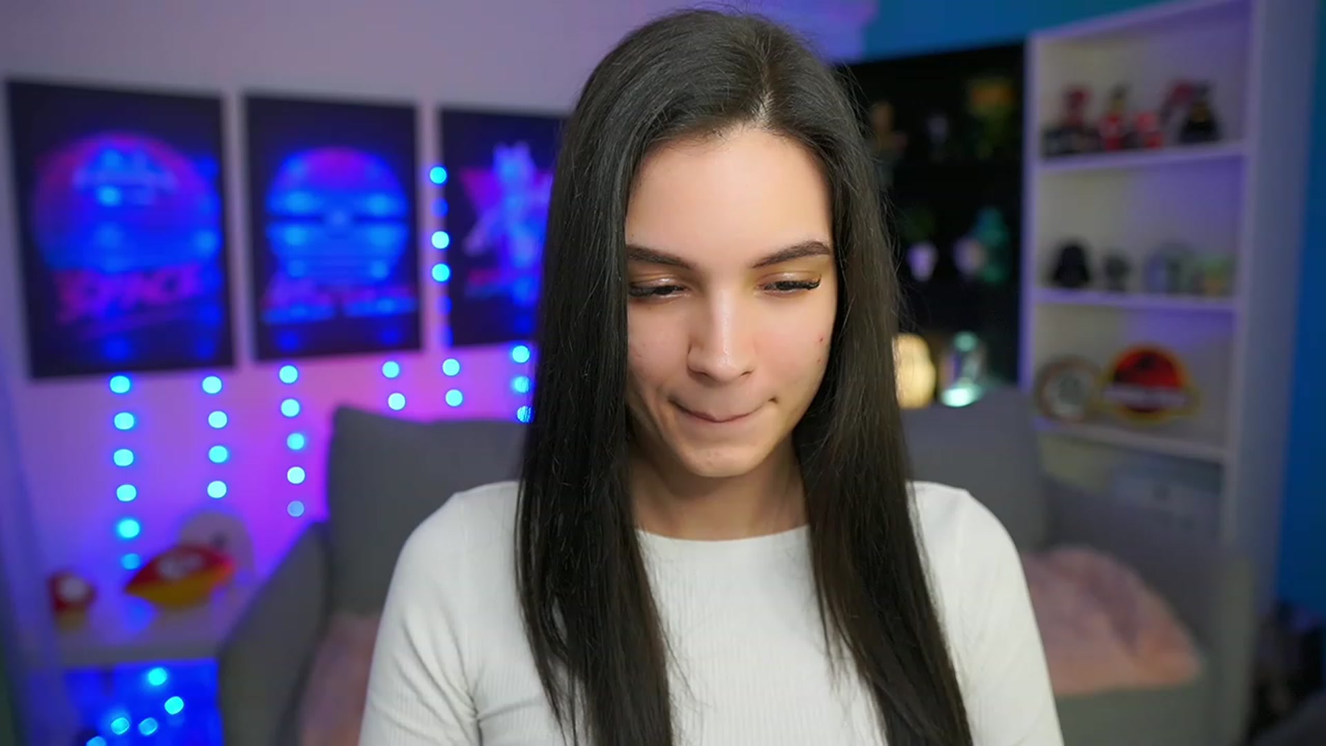 Gallery image thumbnail from Kylie_Quinn's myfreecams stream on, 03/19/2023, 22:16 image 1 of 20