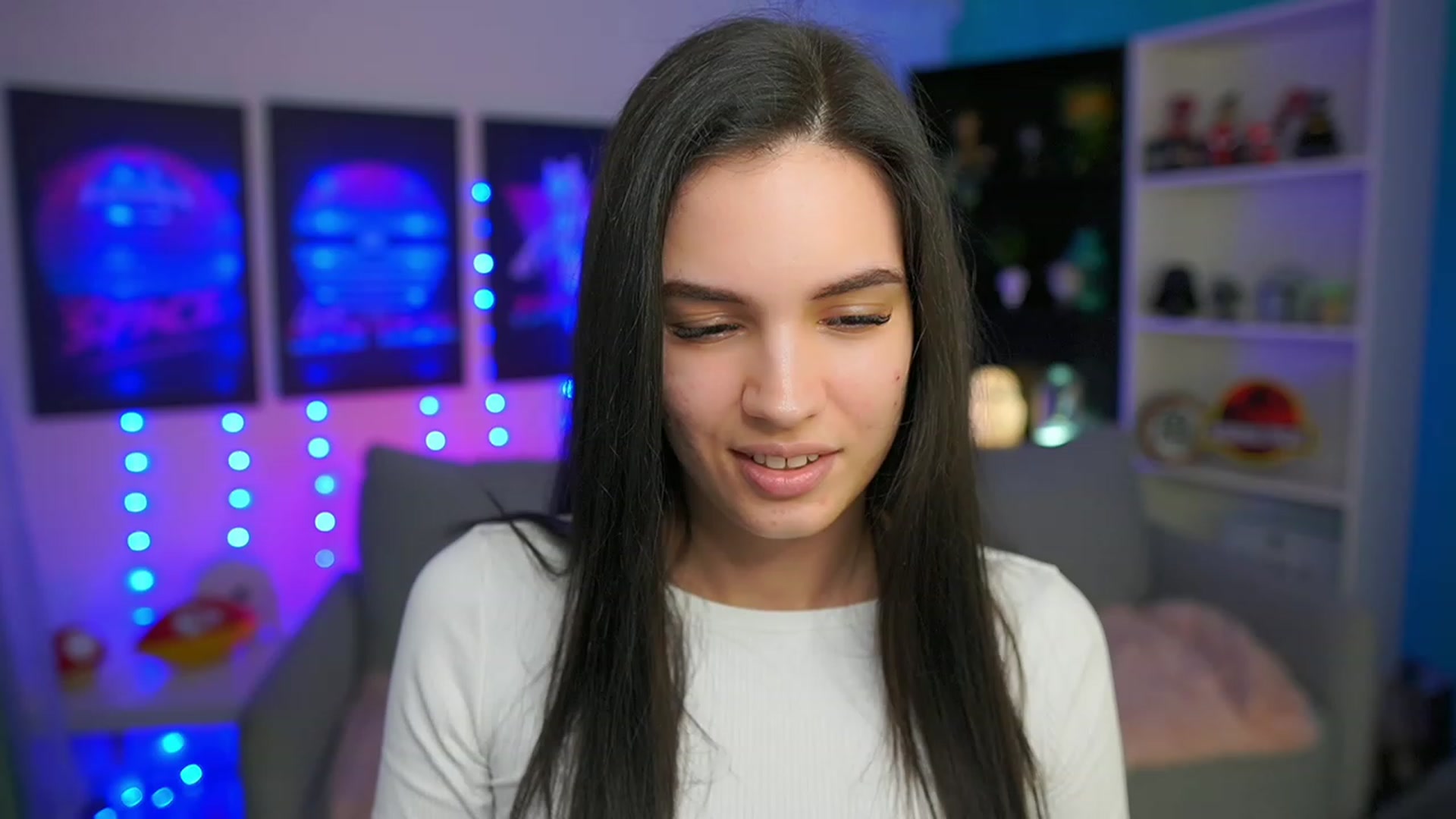 Gallery image thumbnail from Kylie_Quinn's myfreecams stream on, 03/19/2023, 22:16 image 7 of 20