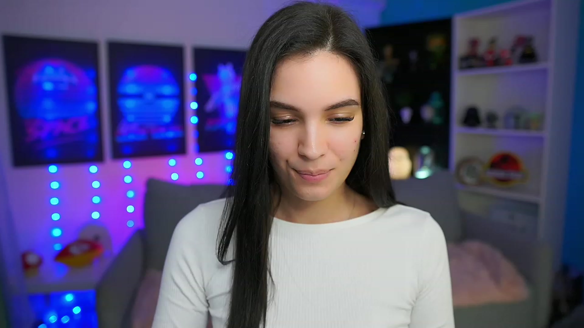Gallery image thumbnail from Kylie_Quinn's myfreecams stream on, 03/19/2023, 22:16 image 18 of 20