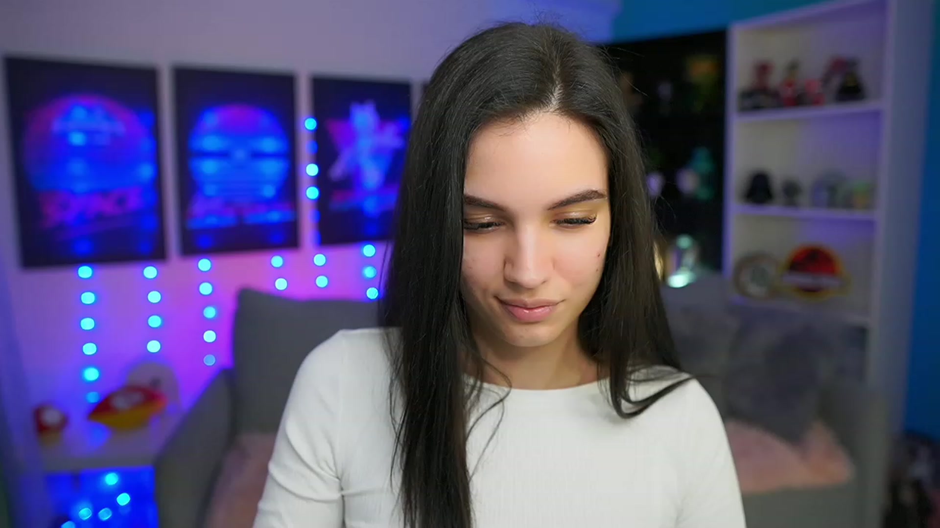 Gallery image thumbnail from Kylie_Quinn's myfreecams stream on, 03/20/2023, 01:44 image 11 of 20