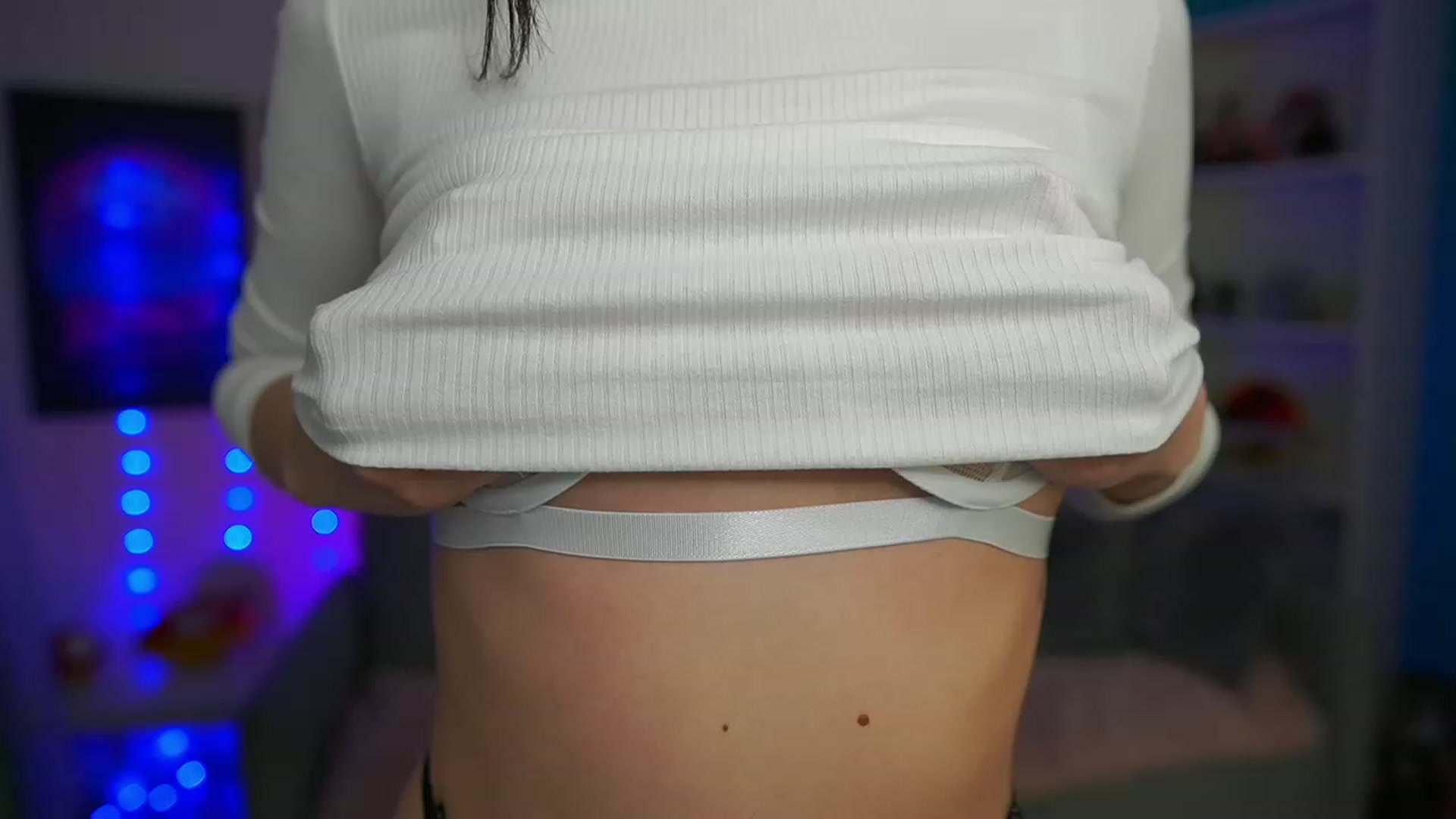Gallery image thumbnail from Kylie_Quinn's myfreecams stream on, 03/20/2023, 01:44 image 13 of 20