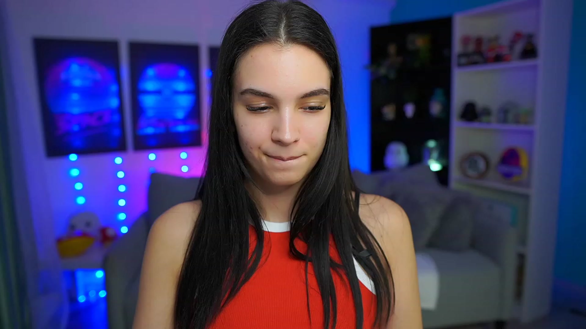 Gallery image thumbnail from Kylie_Quinn's myfreecams stream on, 03/23/2023, 20:54 image 3 of 20