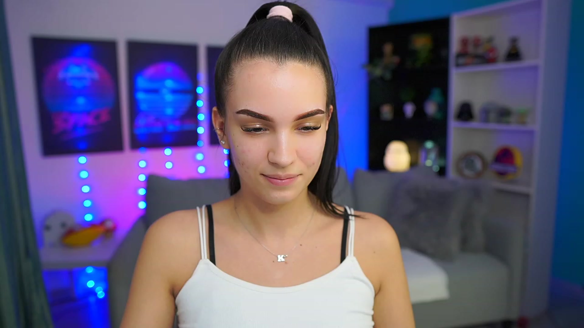 Gallery image thumbnail from Kylie_Quinn's myfreecams stream on, 03/25/2023, 22:03 image 8 of 20