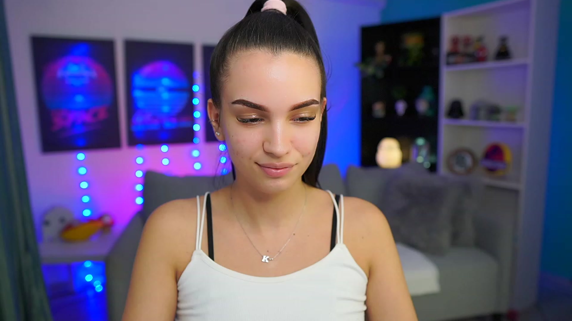 Gallery image thumbnail from Kylie_Quinn's myfreecams stream on, 03/25/2023, 22:03 image 9 of 20
