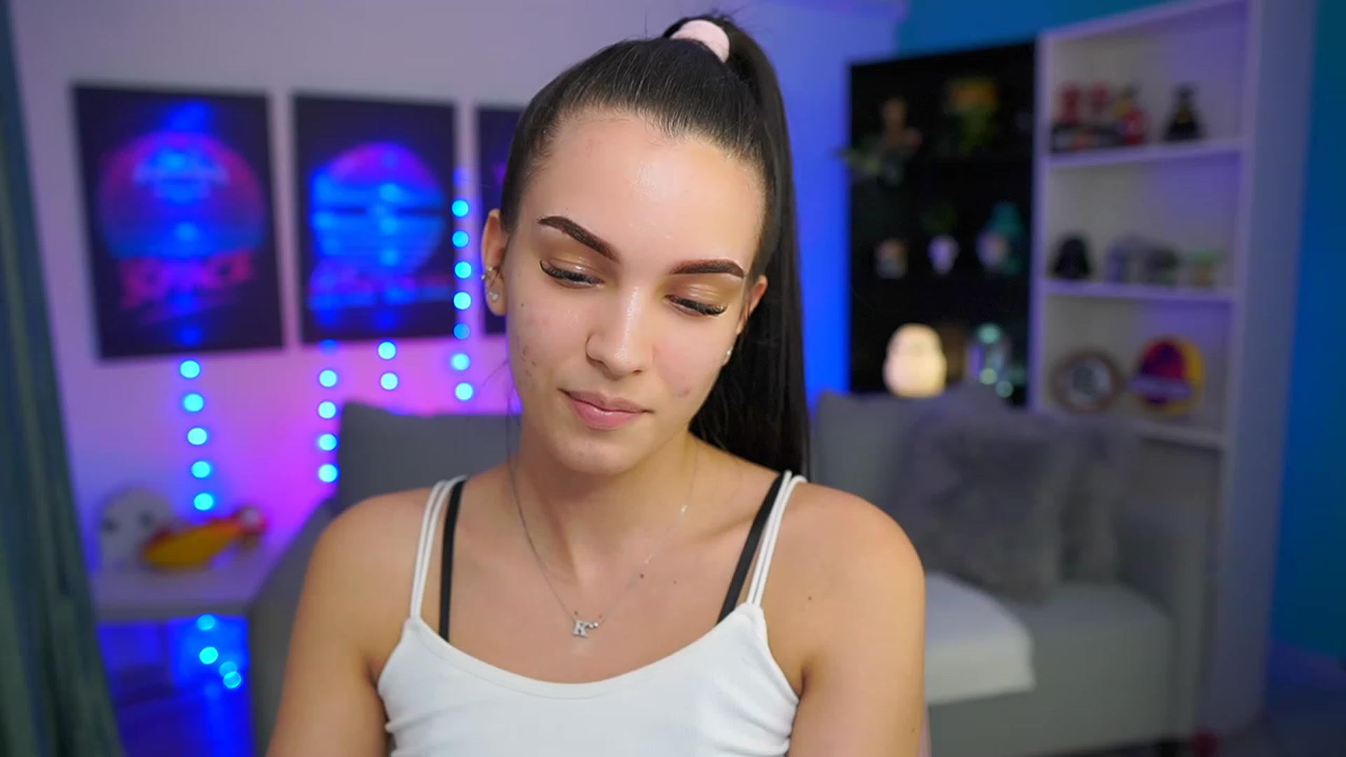 Gallery image thumbnail from Kylie_Quinn's myfreecams stream on, 03/25/2023, 22:46 image 11 of 20
