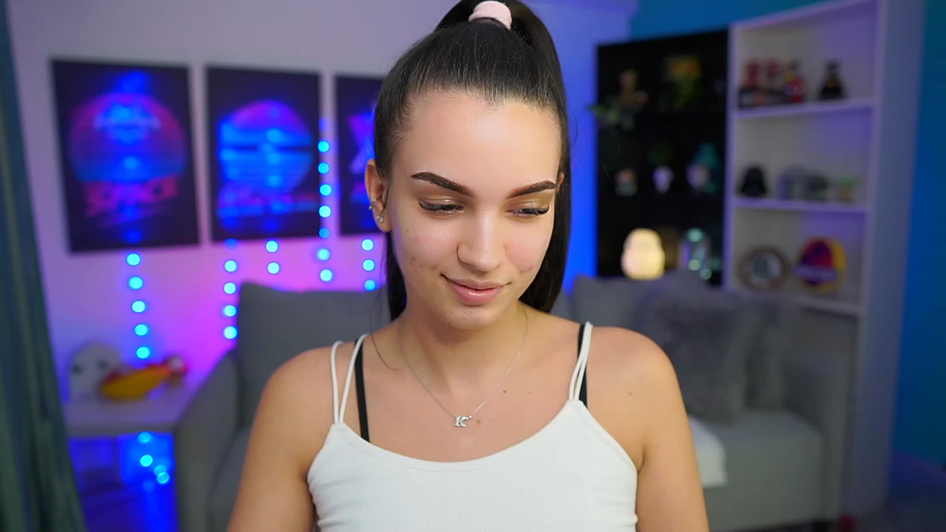 Gallery image thumbnail from Kylie_Quinn's myfreecams stream on, 03/26/2023, 24:36 image 6 of 20