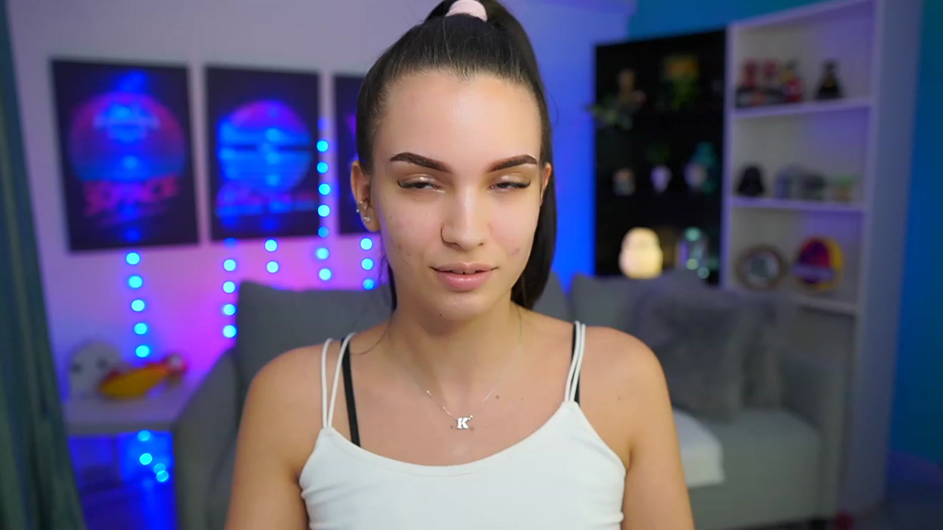 Gallery image thumbnail from Kylie_Quinn's myfreecams stream on, 03/26/2023, 24:36 image 15 of 20