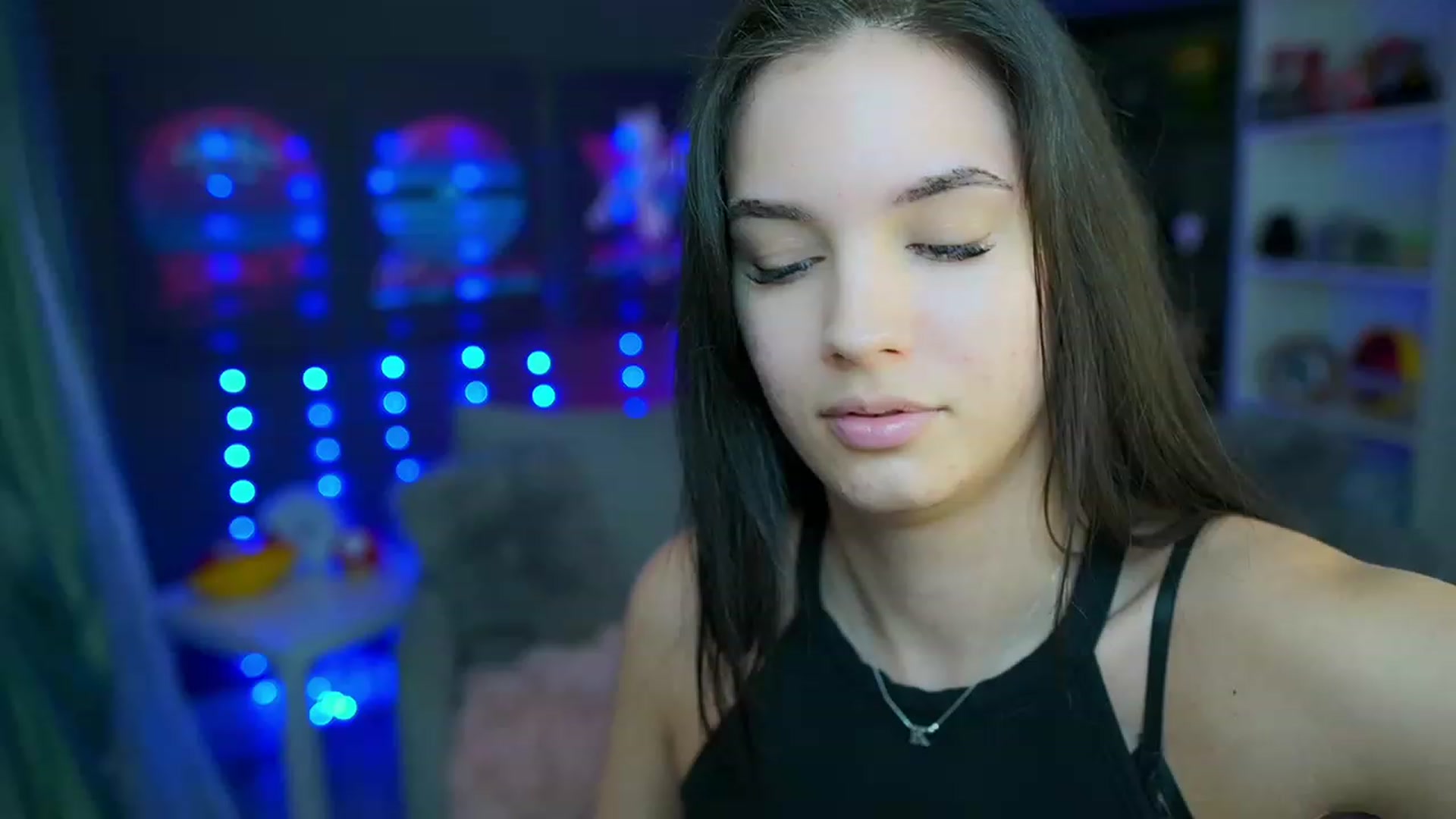 Gallery image thumbnail from Kylie_Quinn's myfreecams stream on, 04/03/2023, 05:02 image 11 of 20