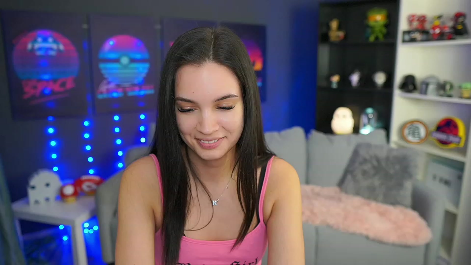 Gallery image thumbnail from Kylie_Quinn's myfreecams stream on, 04/06/2023, 20:13 image 2 of 20