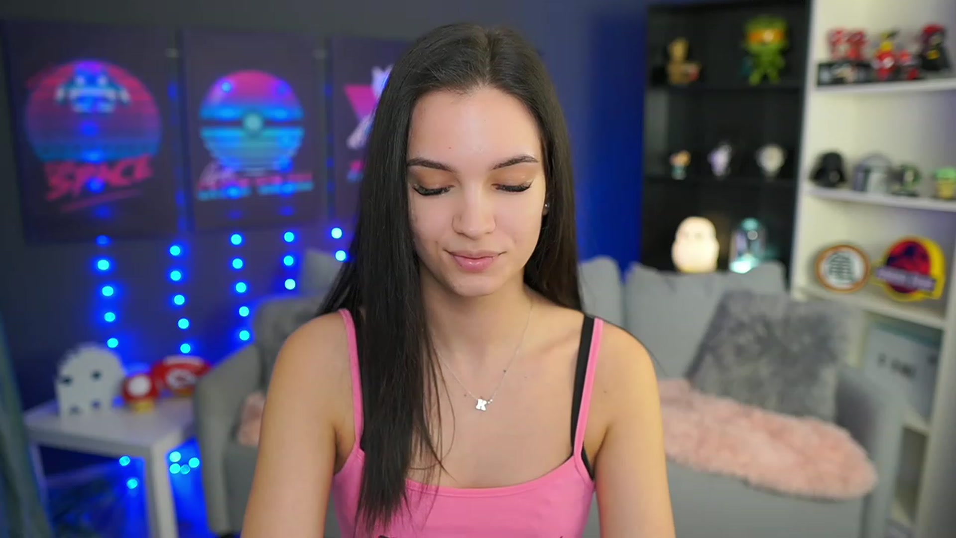 Gallery image thumbnail from Kylie_Quinn's myfreecams stream on, 04/06/2023, 20:13 image 3 of 20