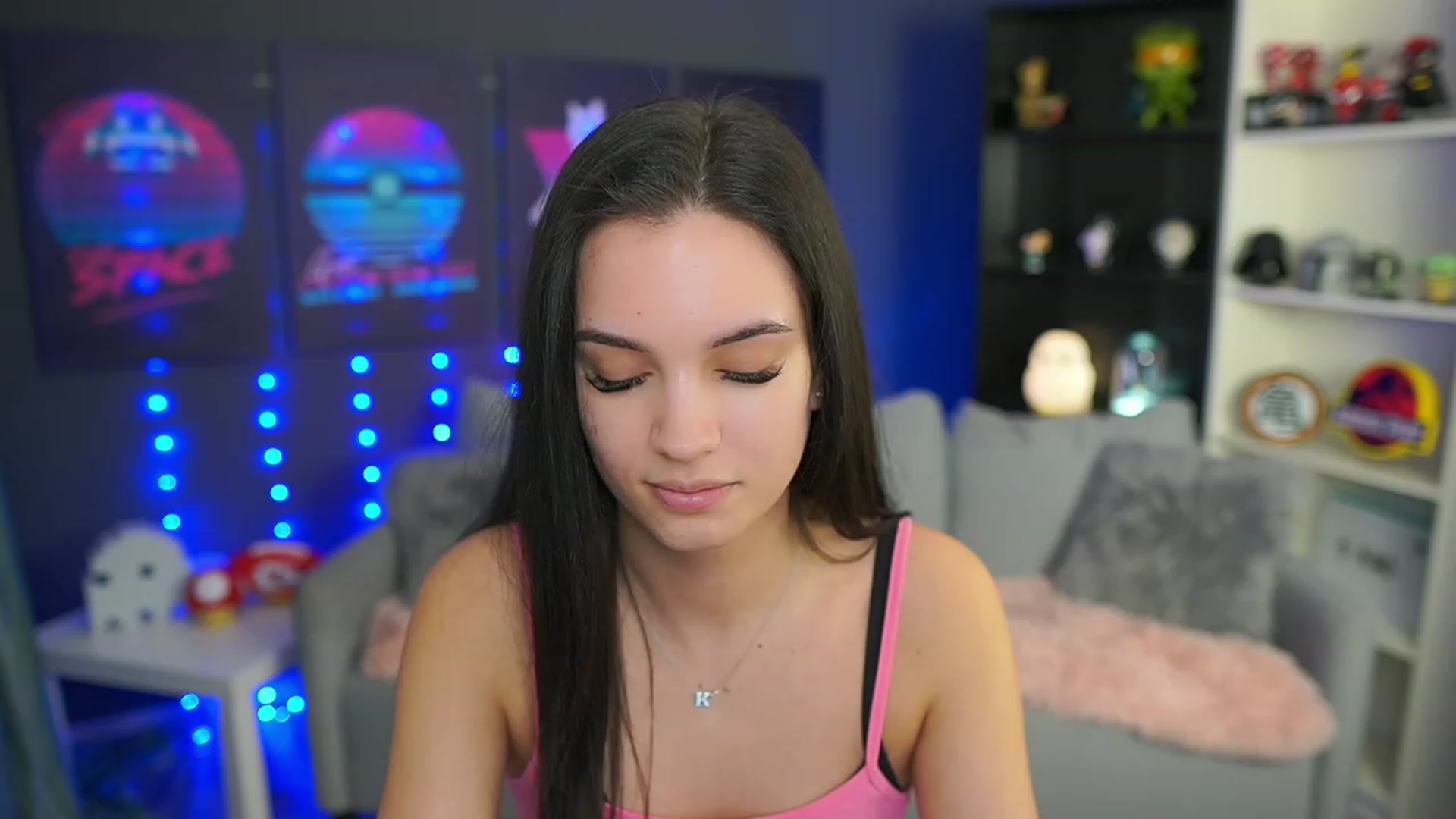 Gallery image thumbnail from Kylie_Quinn's myfreecams stream on, 04/06/2023, 20:13 image 4 of 20
