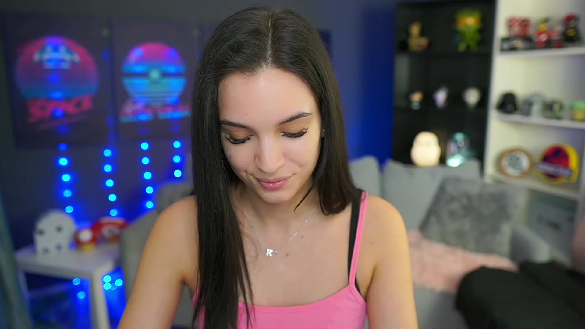 Gallery image thumbnail from Kylie_Quinn's myfreecams stream on, 04/06/2023, 20:36 image 8 of 20