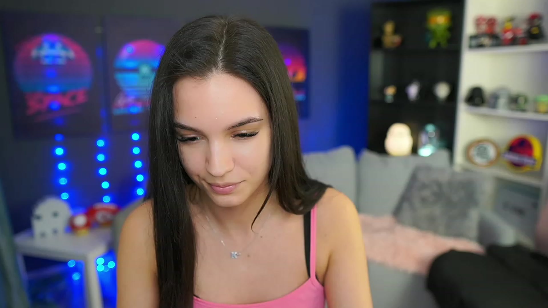 Gallery image thumbnail from Kylie_Quinn's myfreecams stream on, 04/06/2023, 20:36 image 15 of 20