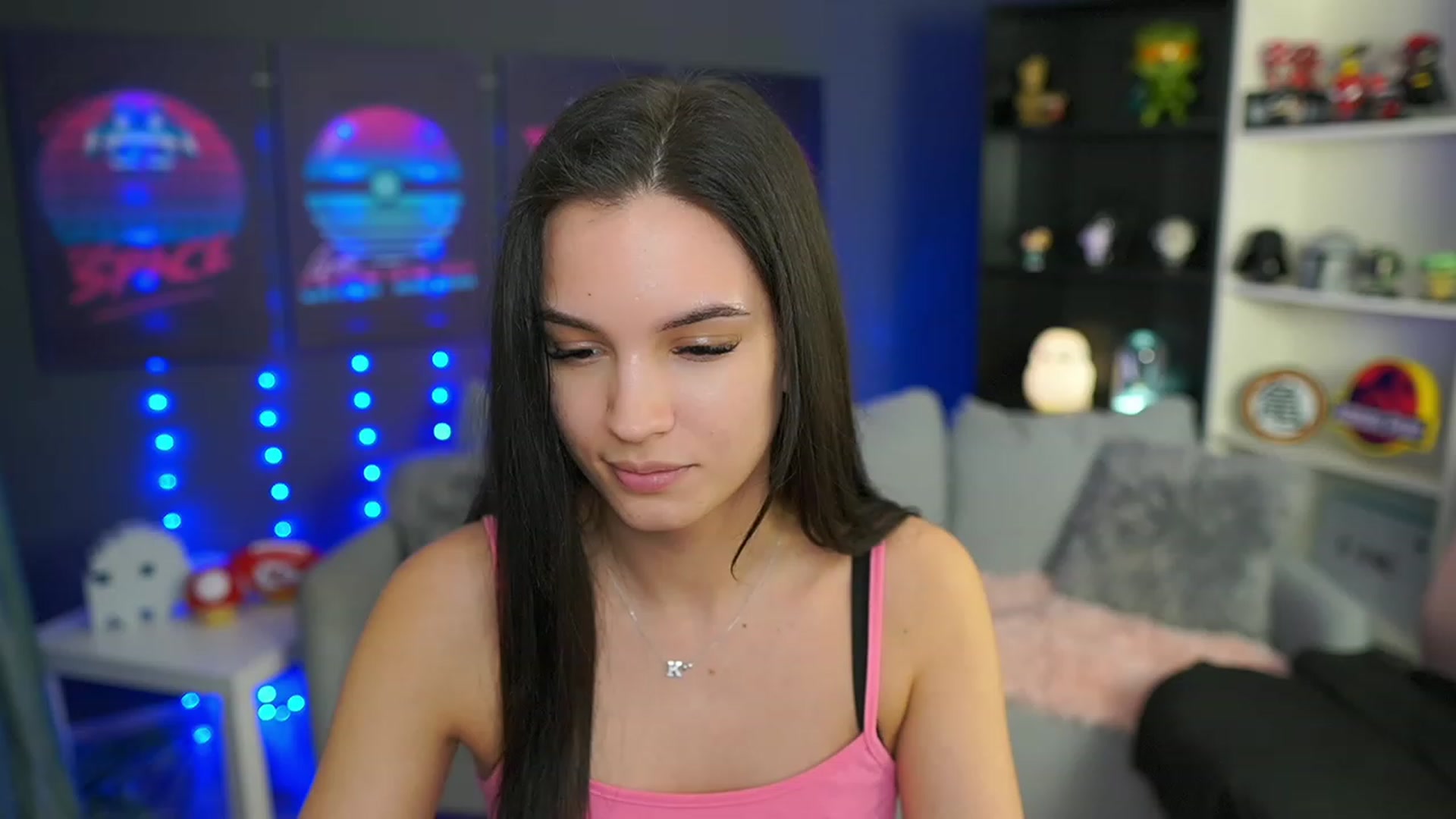 Gallery image thumbnail from Kylie_Quinn's myfreecams stream on, 04/06/2023, 20:36 image 13 of 20