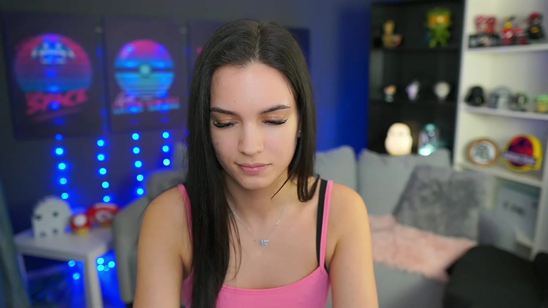 Gallery image thumbnail from Kylie_Quinn's myfreecams stream on, 04/06/2023, 22:17 image 14 of 20