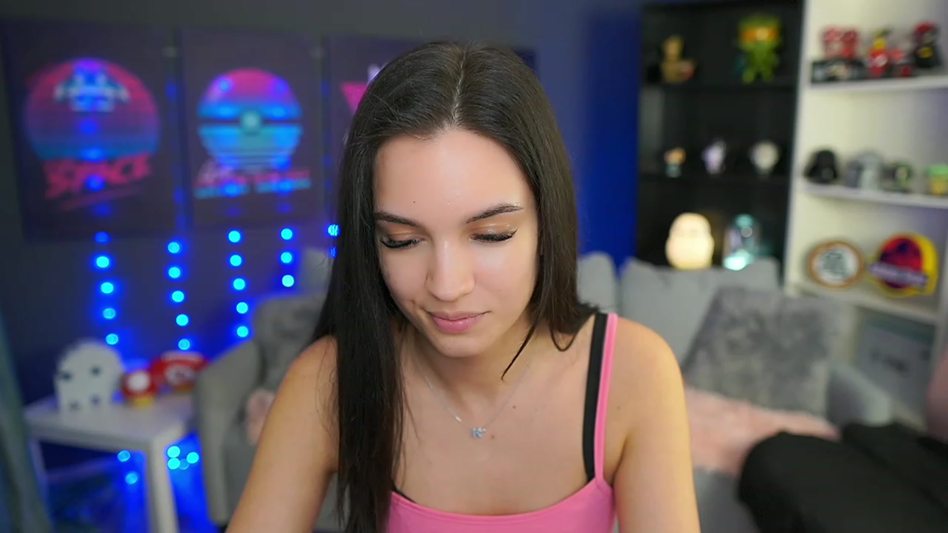Gallery image thumbnail from Kylie_Quinn's myfreecams stream on, 04/06/2023, 22:17 image 3 of 20