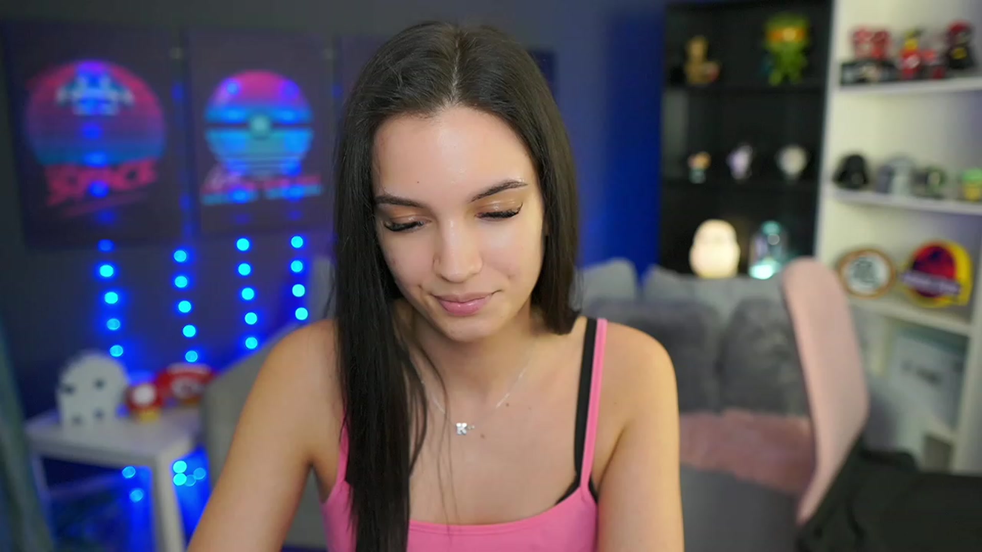 Gallery image thumbnail from Kylie_Quinn's myfreecams stream on, 04/06/2023, 23:34 image 12 of 20