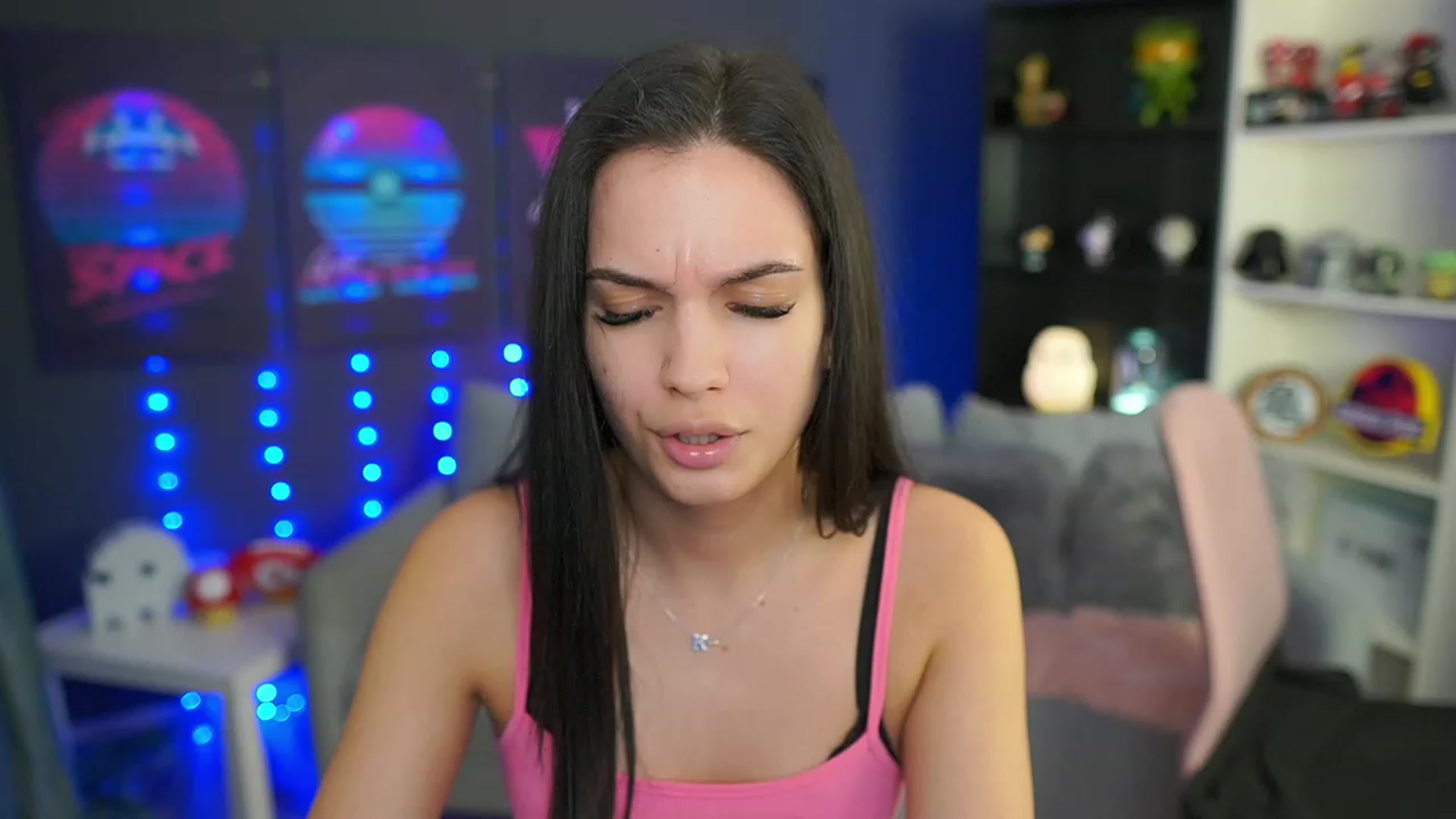 Gallery image thumbnail from Kylie_Quinn's myfreecams stream on, 04/06/2023, 23:34 image 6 of 20