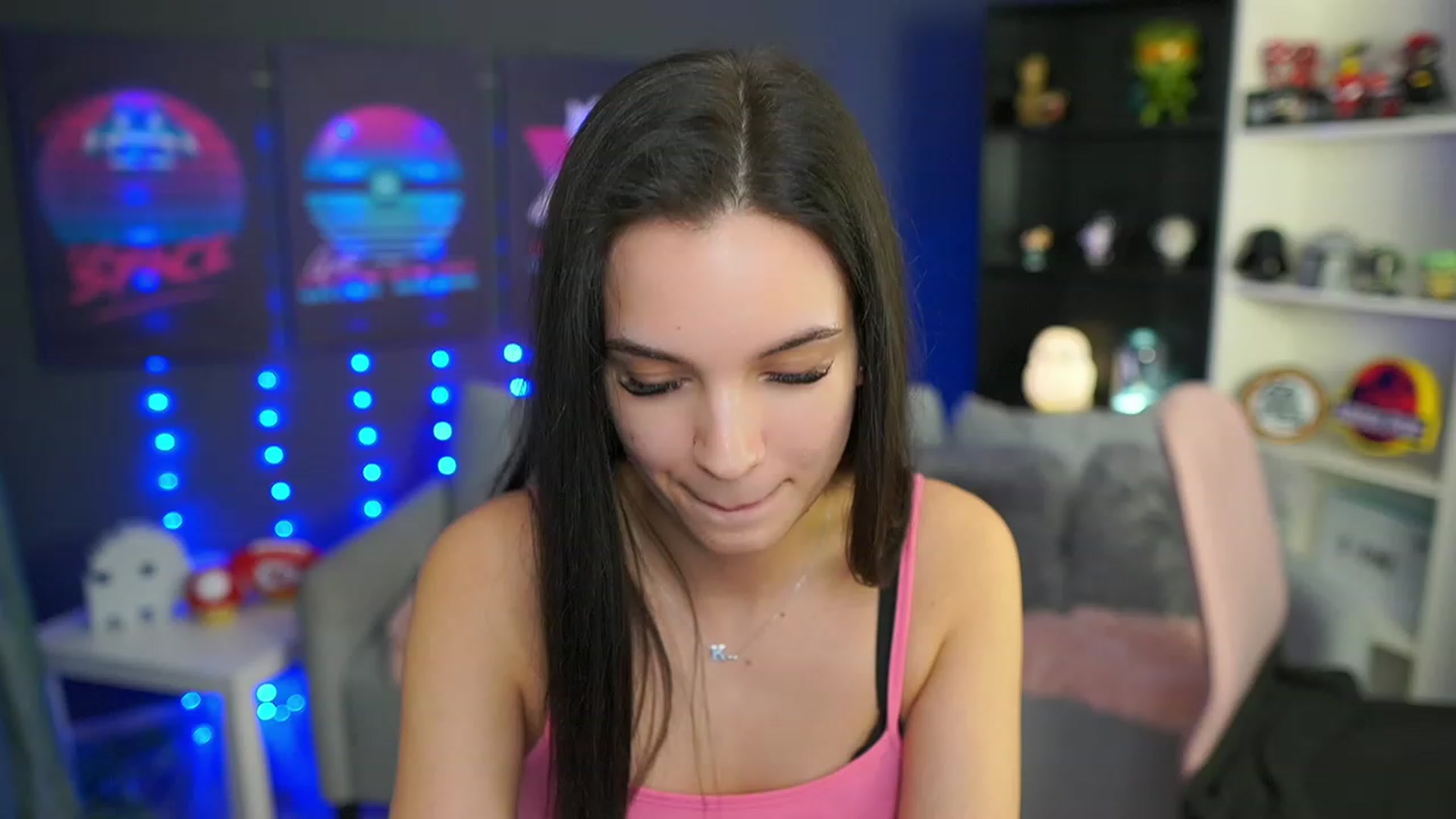 Gallery image thumbnail from Kylie_Quinn's myfreecams stream on, 04/06/2023, 23:34 image 13 of 20
