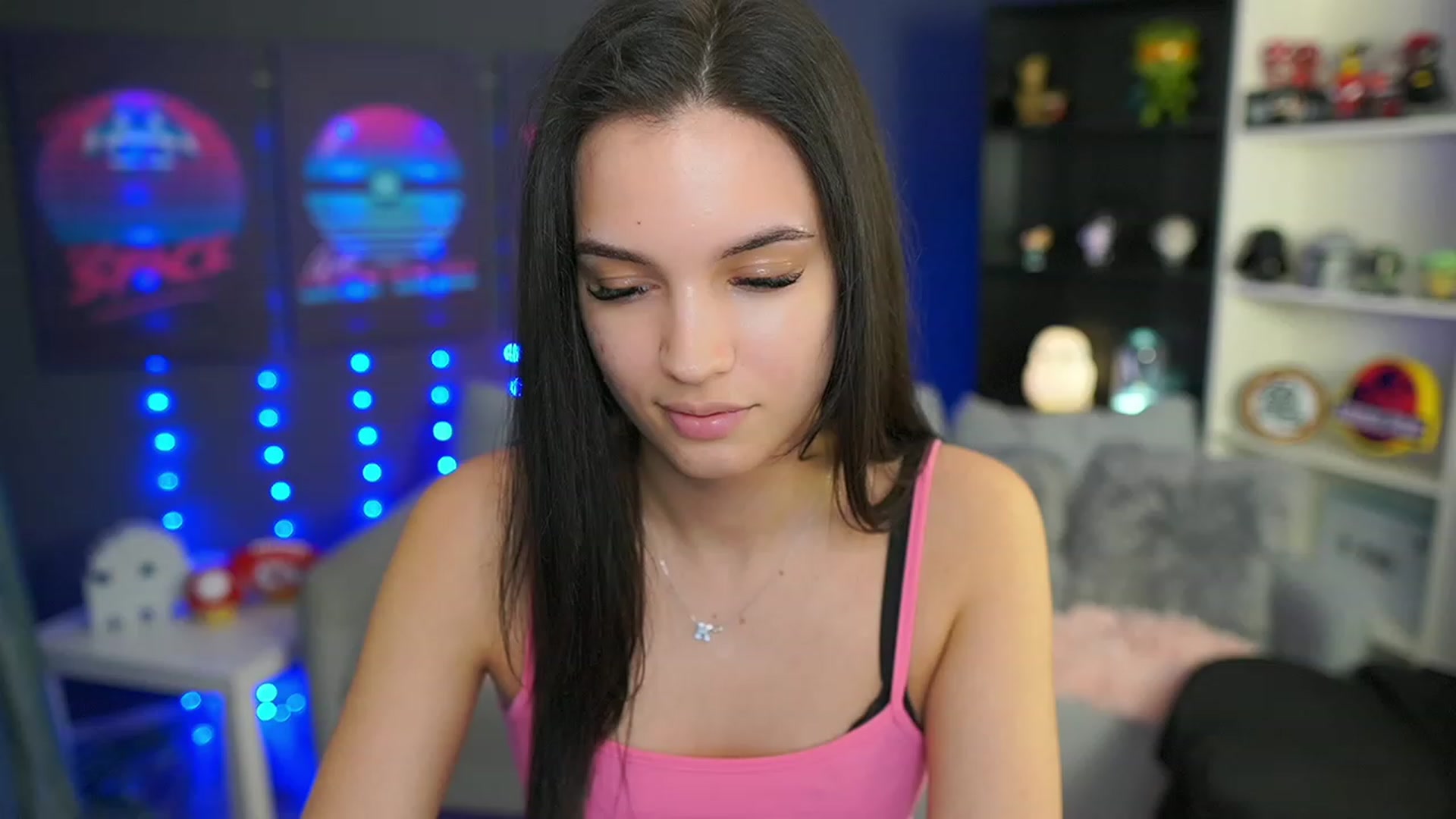 Gallery image thumbnail from Kylie_Quinn's myfreecams stream on, 04/06/2023, 23:34 image 18 of 20