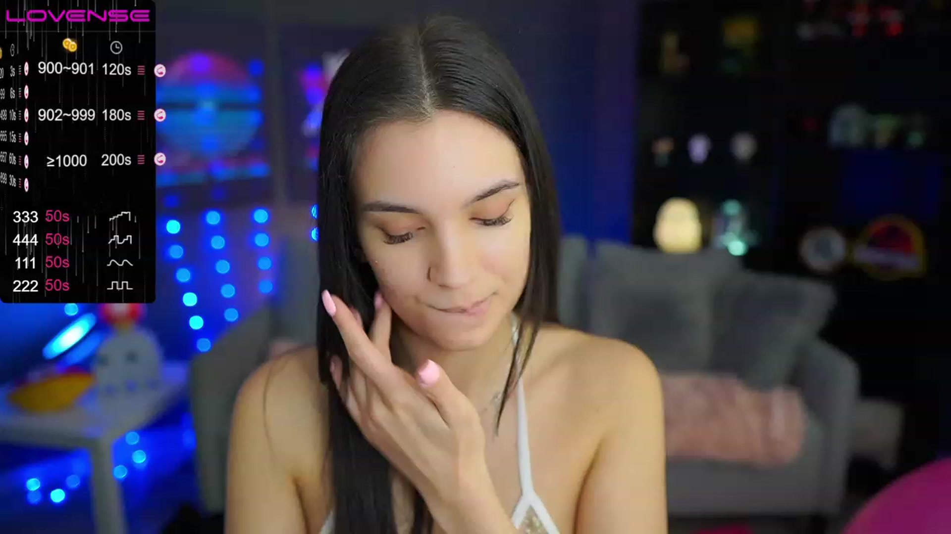 Gallery image thumbnail from Kylie_Quinn's myfreecams stream on, 04/27/2023, 21:41 image 14 of 20