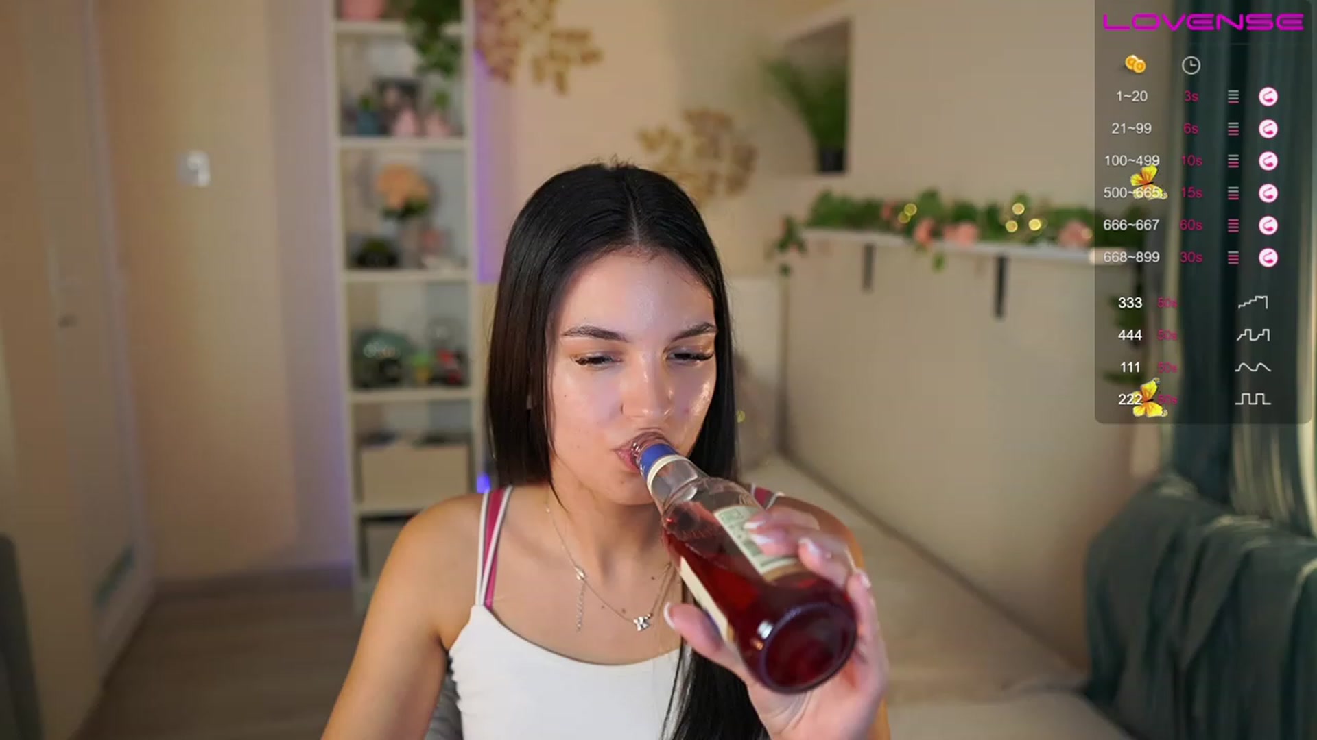 Gallery image thumbnail from Kylie_Quinn's myfreecams stream on, 06/14/2023, 20:34 image 14 of 20