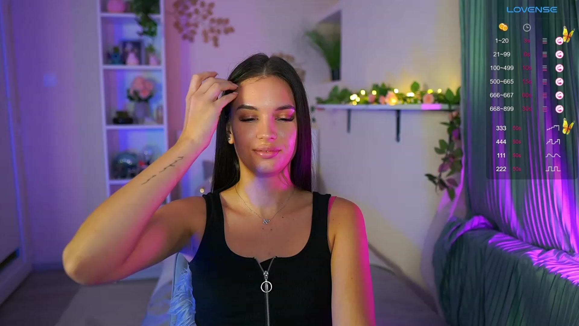 Gallery image thumbnail from Kylie_Quinn's myfreecams stream on, 08/18/2023, 20:21 image 18 of 20