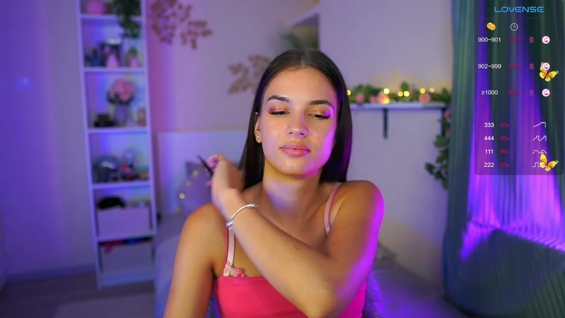 Gallery image thumbnail from Kylie_Quinn's myfreecams stream on, 08/20/2023, 22:35 image 17 of 20