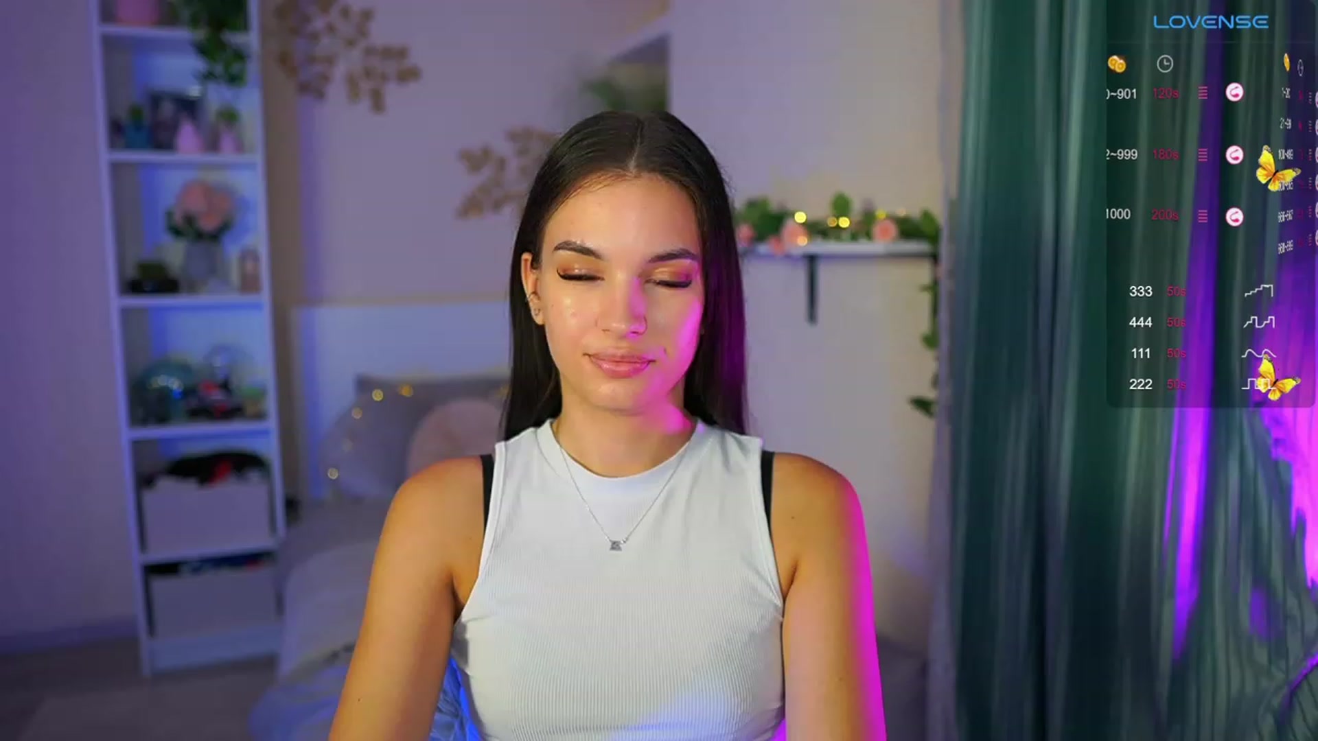 Gallery image thumbnail from Kylie_Quinn's myfreecams stream on, 08/25/2023, 21:04 image 16 of 20
