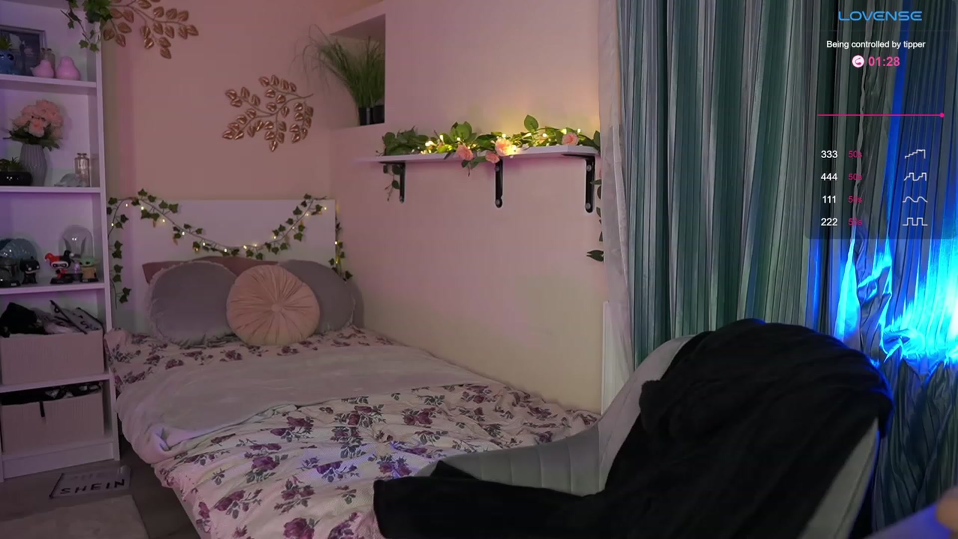 Gallery image thumbnail from Kylie_Quinn's myfreecams stream on, 10/08/2023, 21:08 image 12 of 20