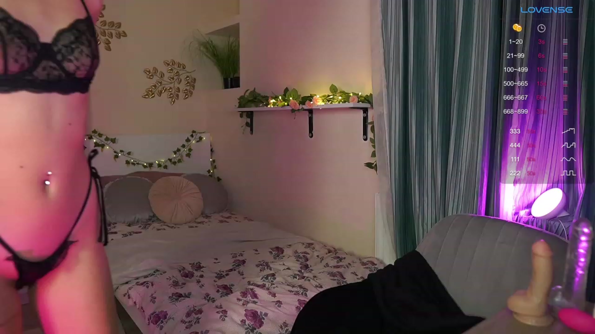 Gallery image thumbnail from Kylie_Quinn's myfreecams stream on, 10/12/2023, 20:39 image 4 of 20