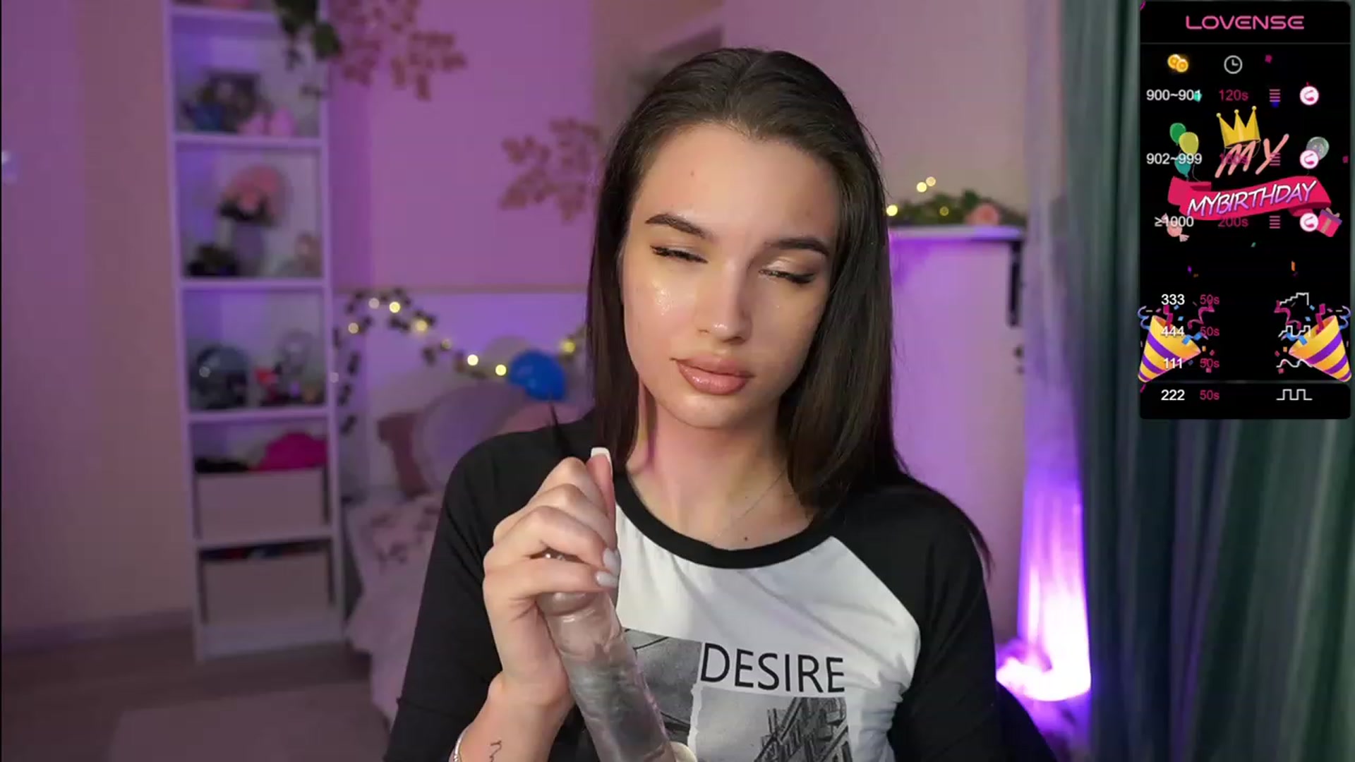 Gallery image thumbnail from Kylie_Quinn's myfreecams stream on, 10/22/2023, 19:48 image 16 of 20