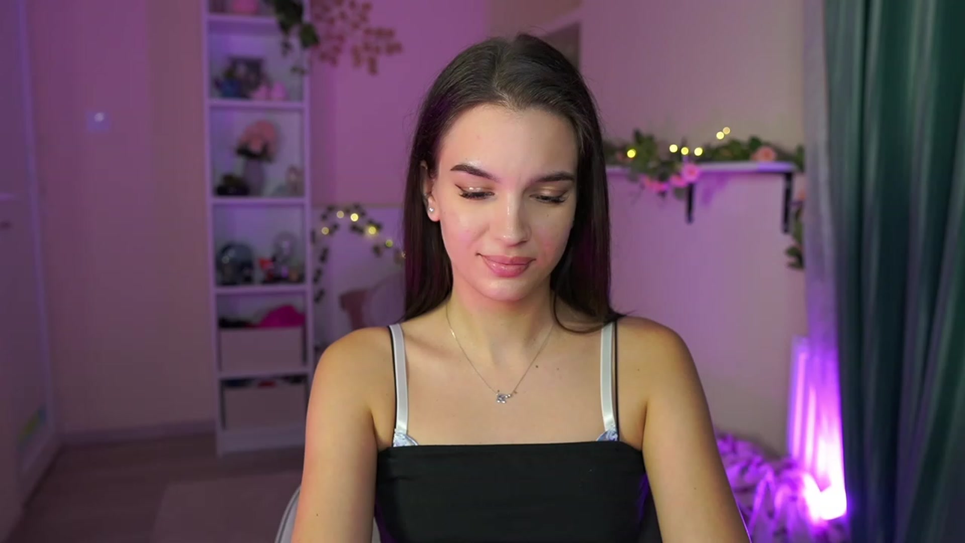 Gallery image thumbnail from Kylie_Quinn's myfreecams stream on, 10/24/2023, 20:00 image 20 of 20