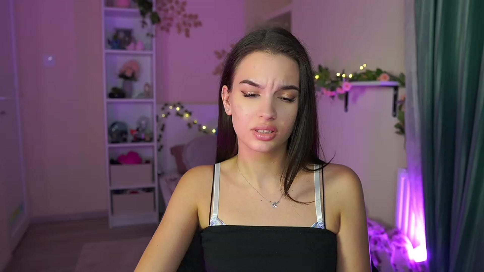 Gallery image thumbnail from Kylie_Quinn's myfreecams stream on, 10/24/2023, 22:00 image 18 of 20