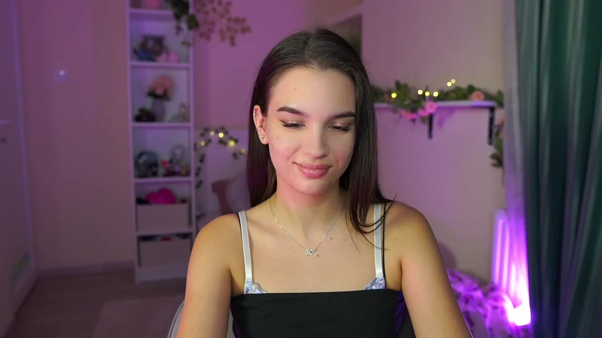 Gallery image thumbnail from Kylie_Quinn's myfreecams stream on, 10/24/2023, 22:00 image 5 of 20